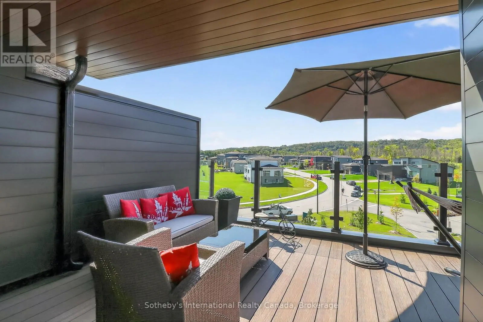 32 - 117 SLADDEN COURT, #32