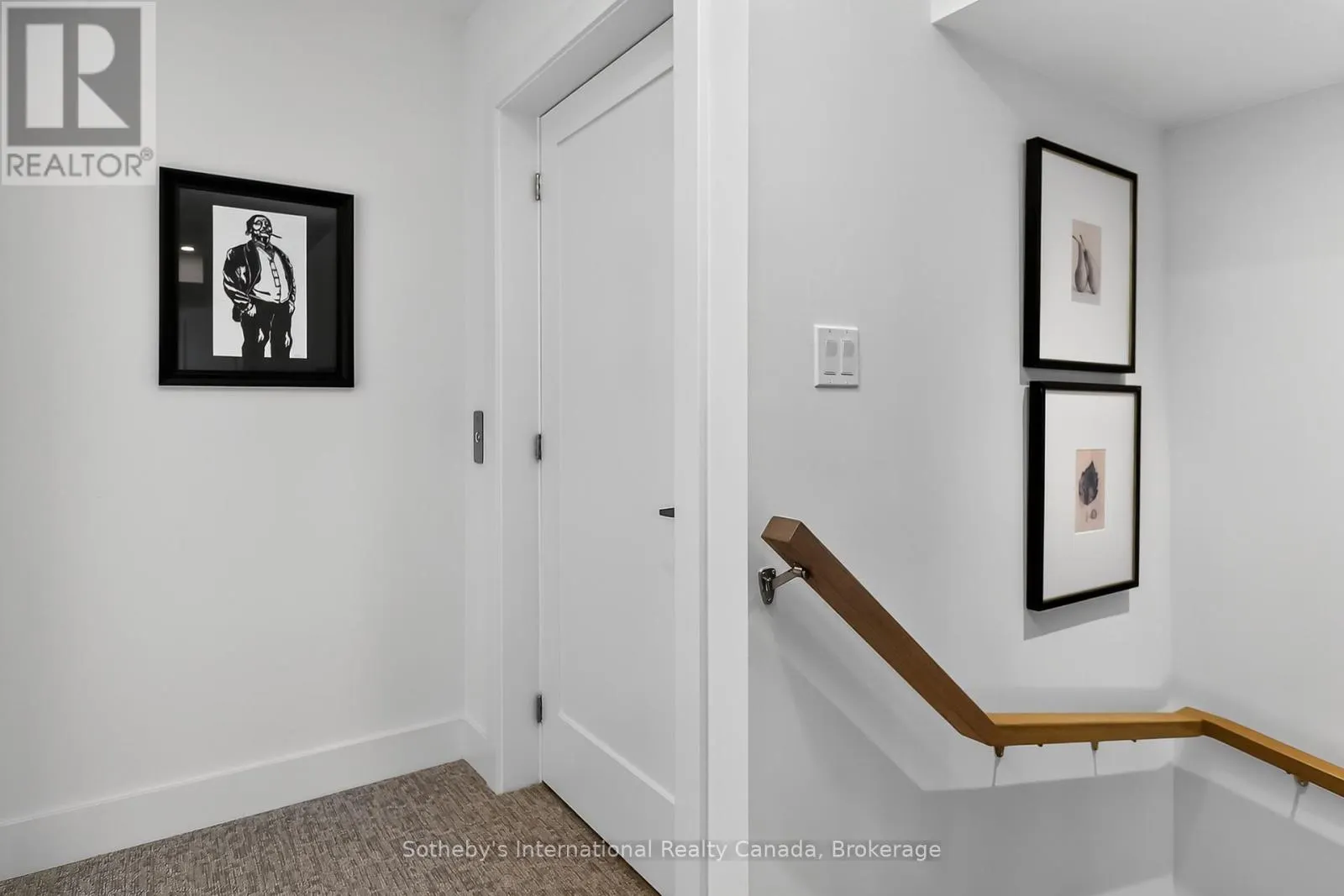 32 - 117 SLADDEN COURT, #32