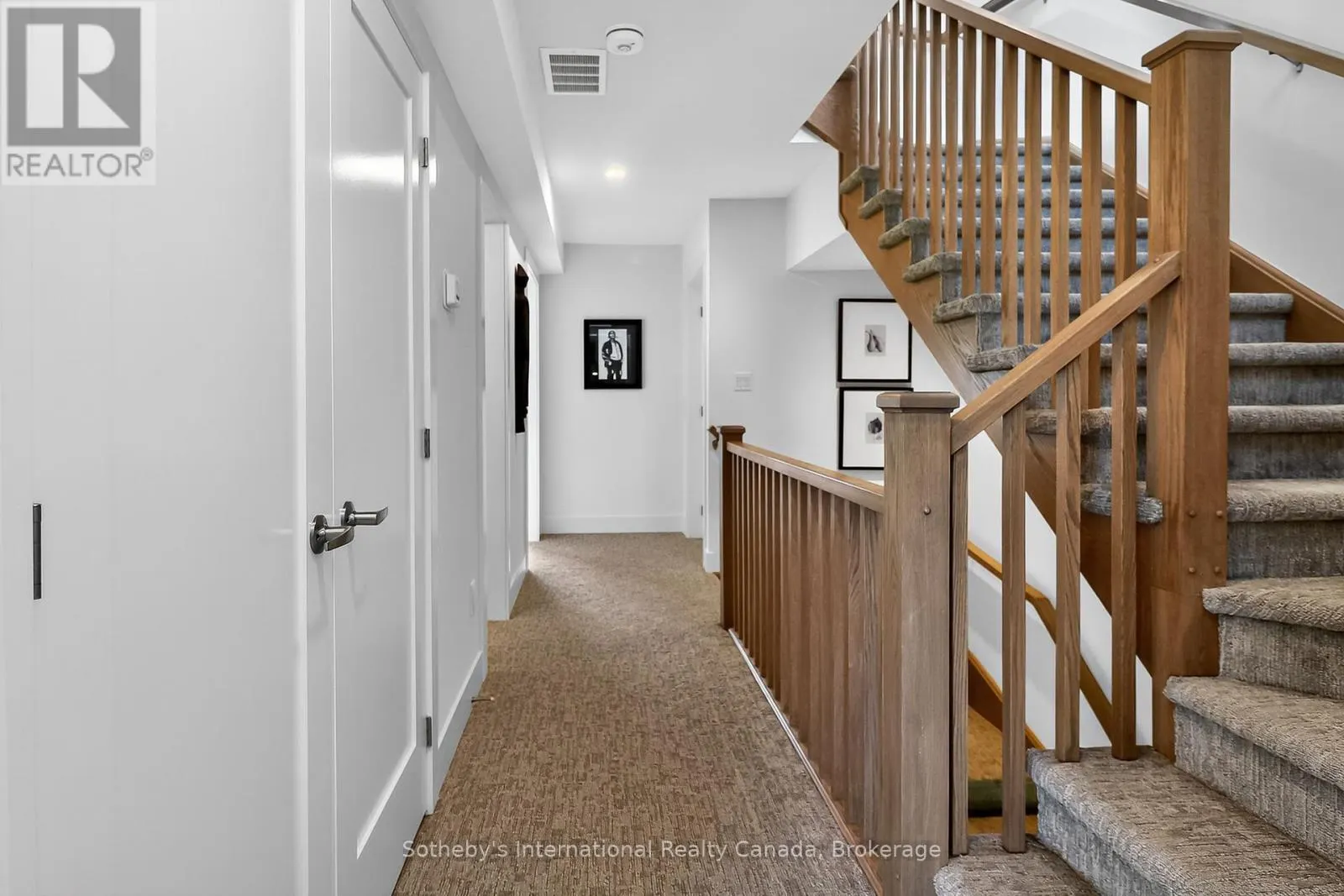 32 - 117 SLADDEN COURT, #32