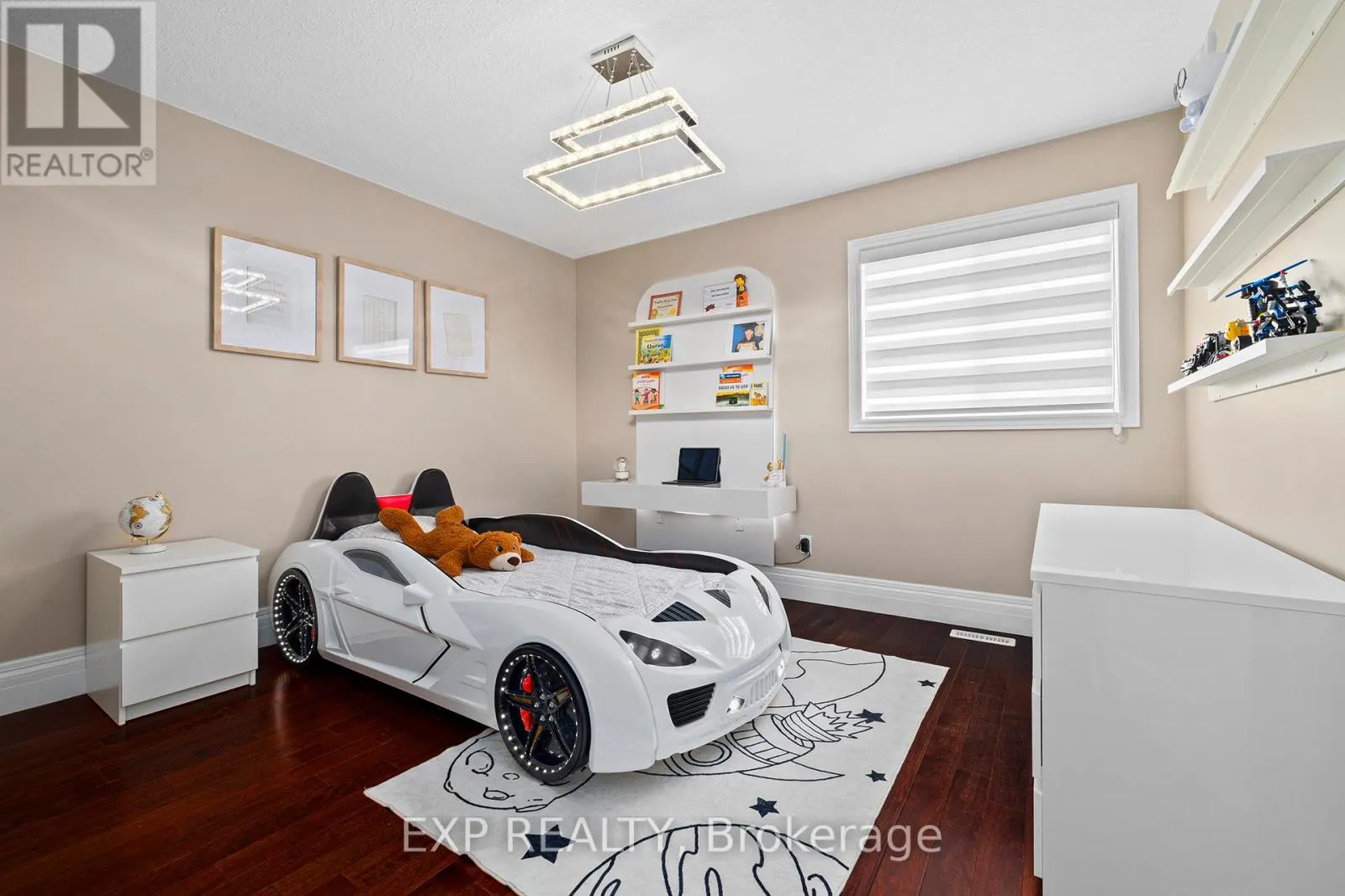 243 SIMS ESTATE DRIVE