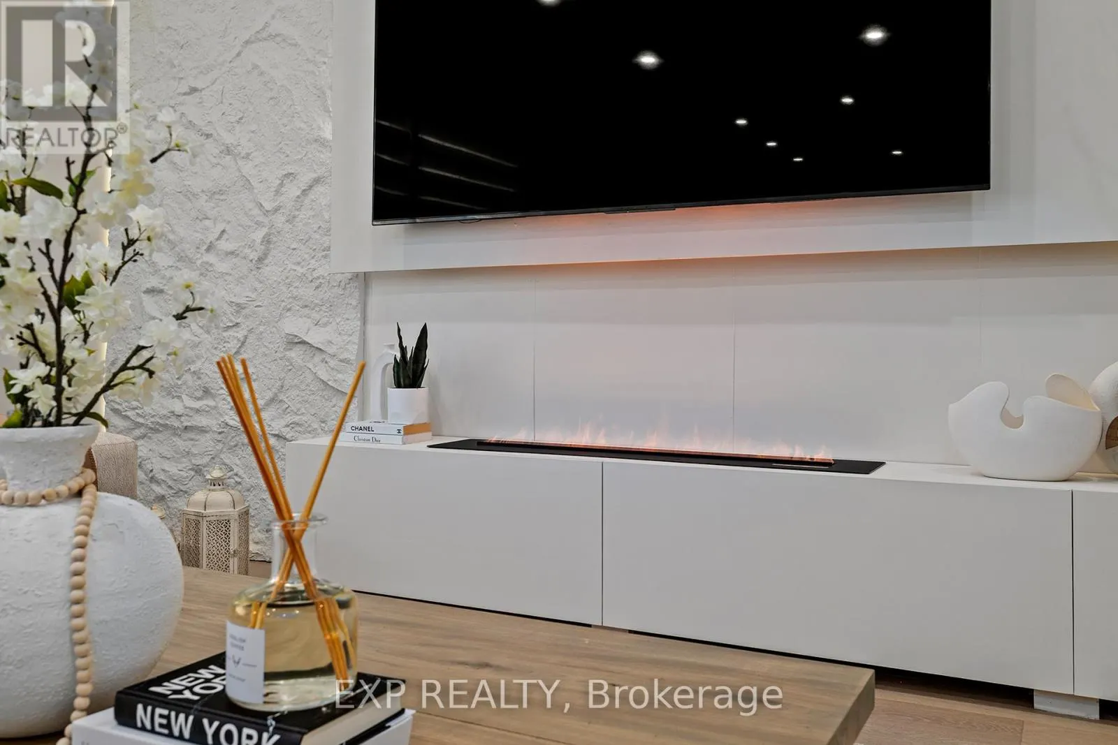 243 SIMS ESTATE DRIVE