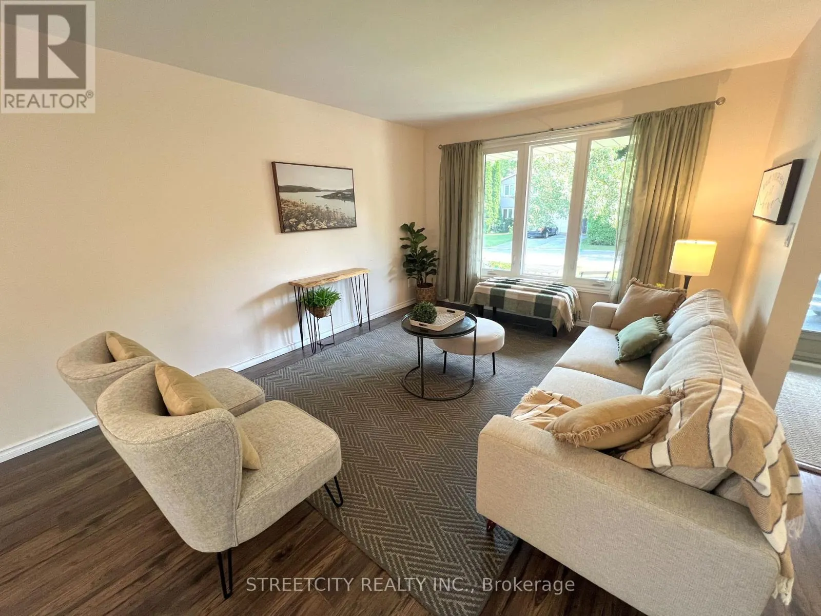 295 WALMER GROVE