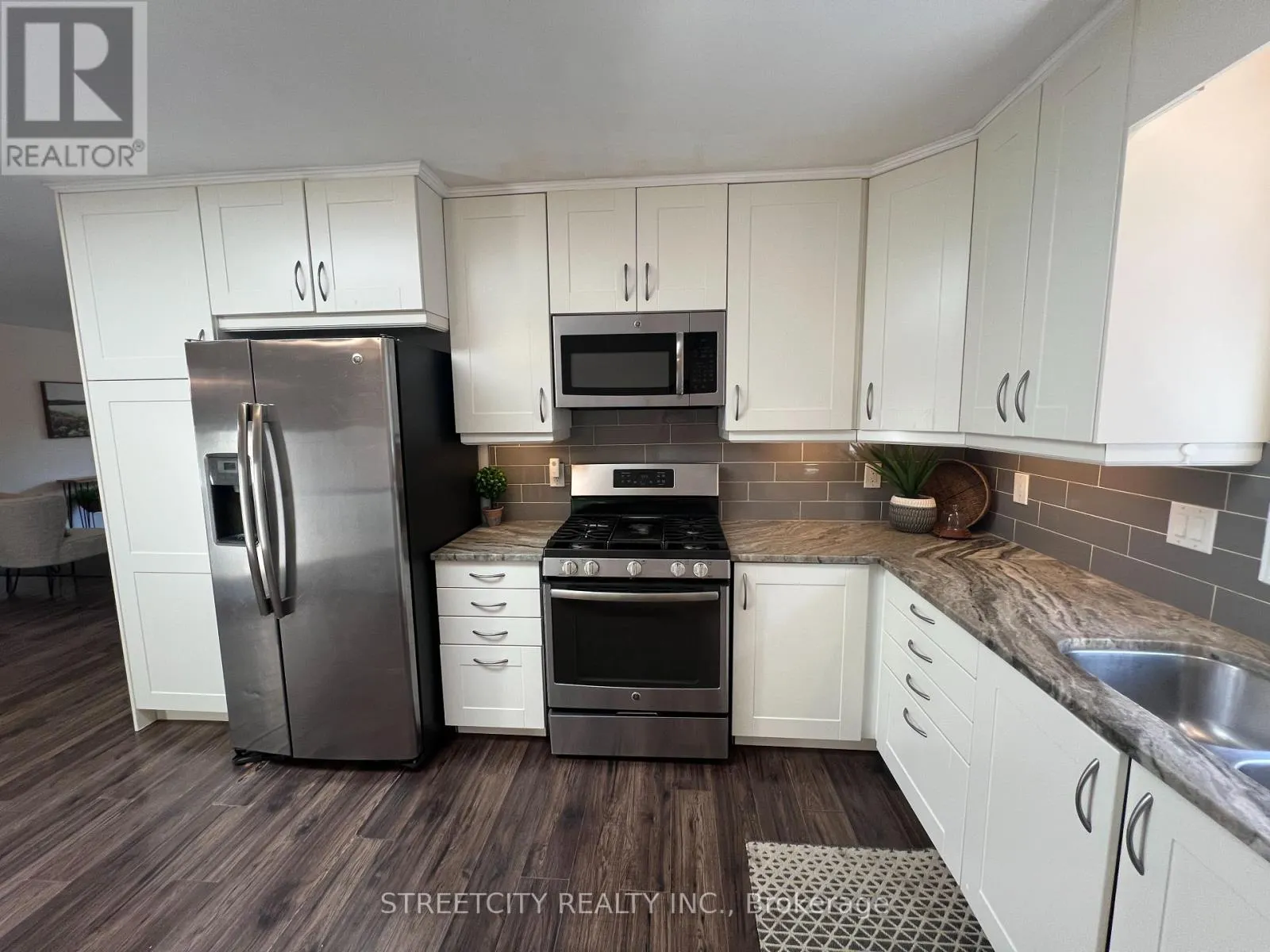 295 WALMER GROVE