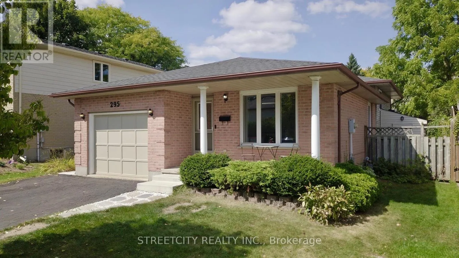 295 WALMER GROVE