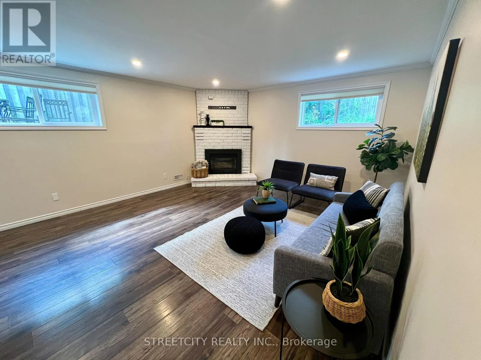 295 WALMER GROVE