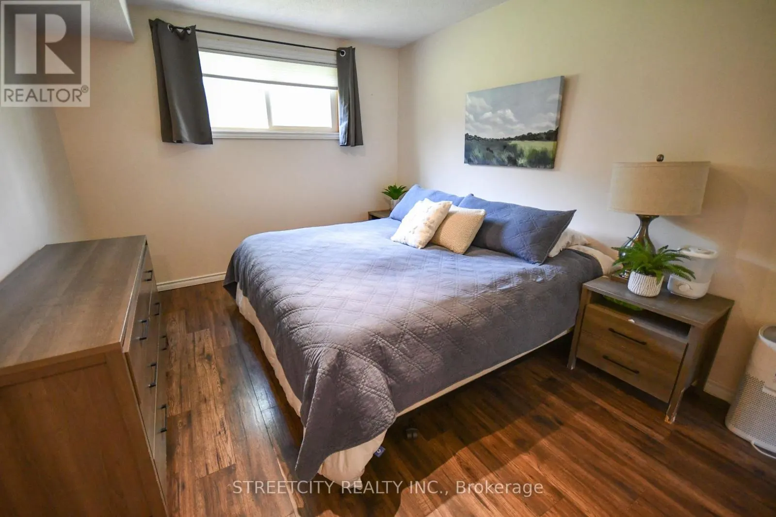 295 WALMER GROVE