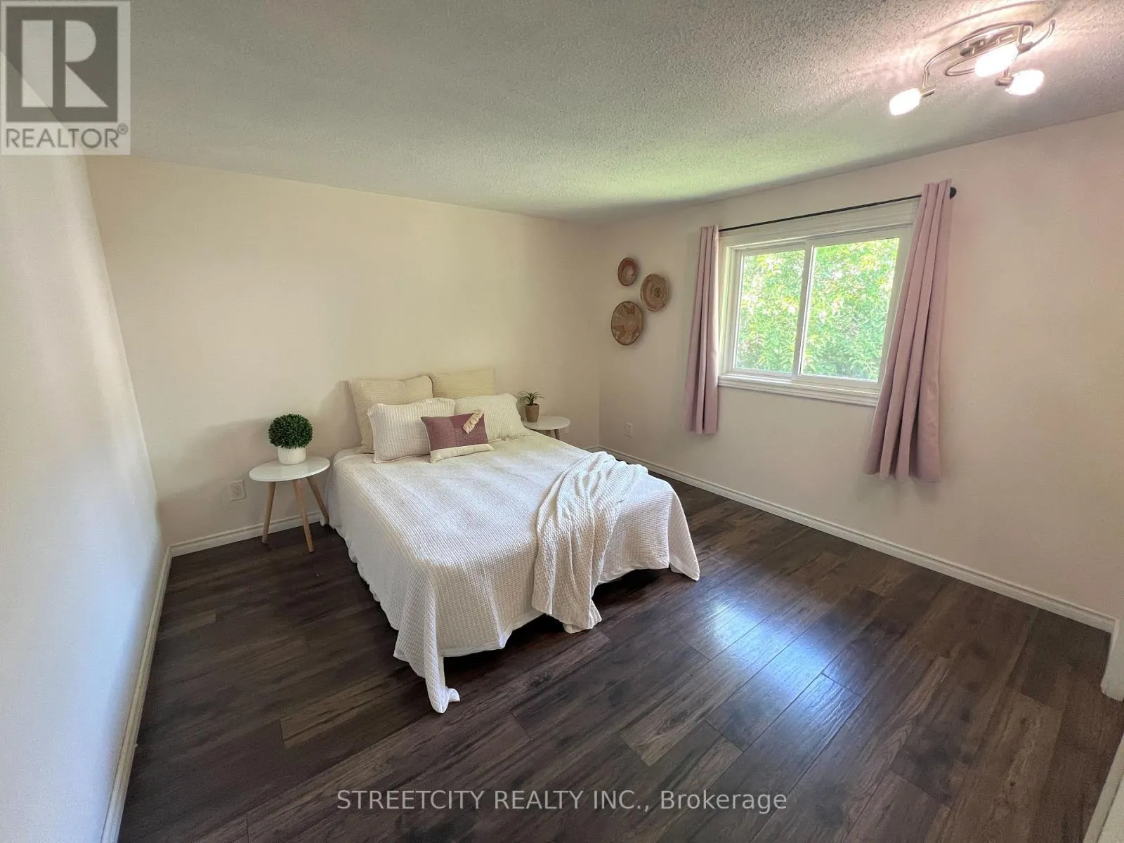 295 WALMER GROVE