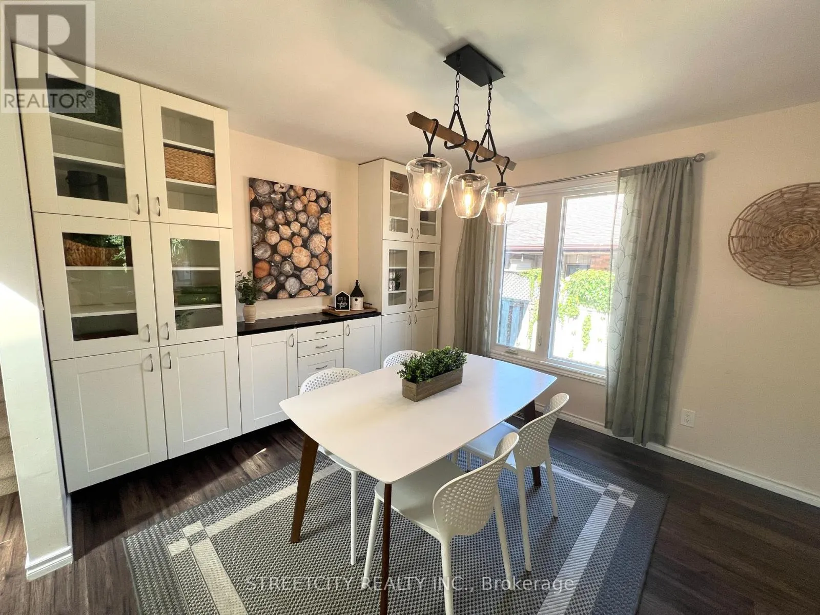 295 WALMER GROVE