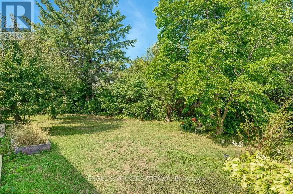 A - 621 PLEASANT PARK ROAD