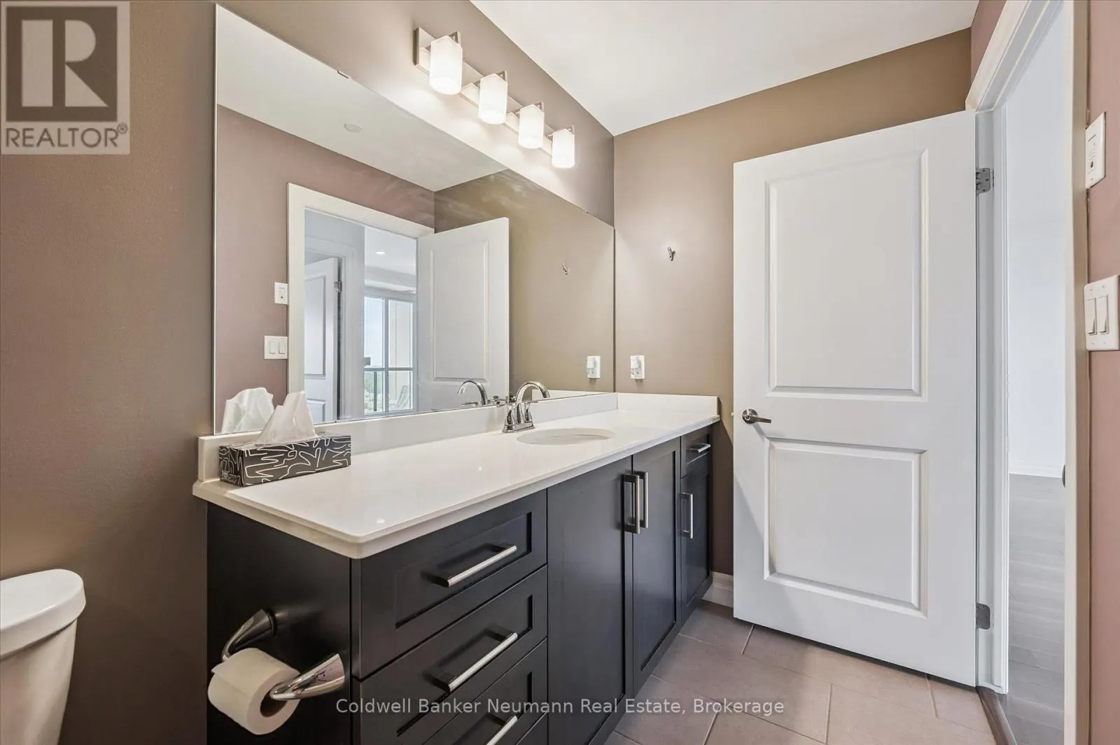 1408 - 160 MACDONELL STREET, #1408