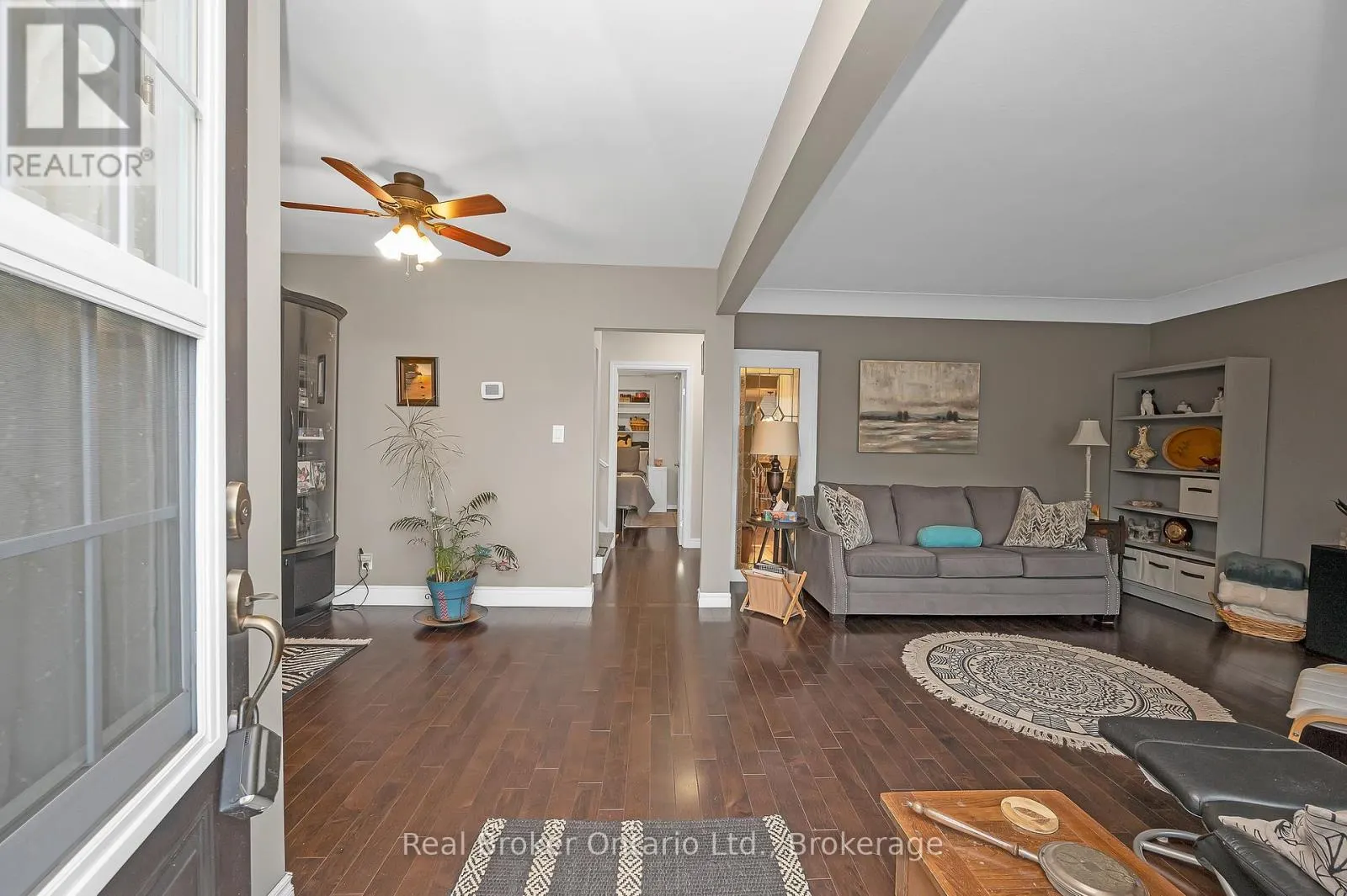 2 CHERRY AVENUE