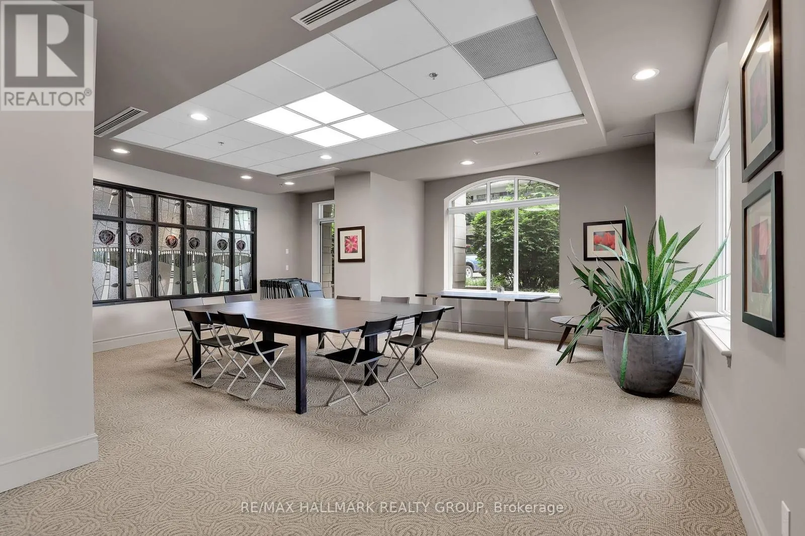 1003 - 85 BRONSON AVENUE