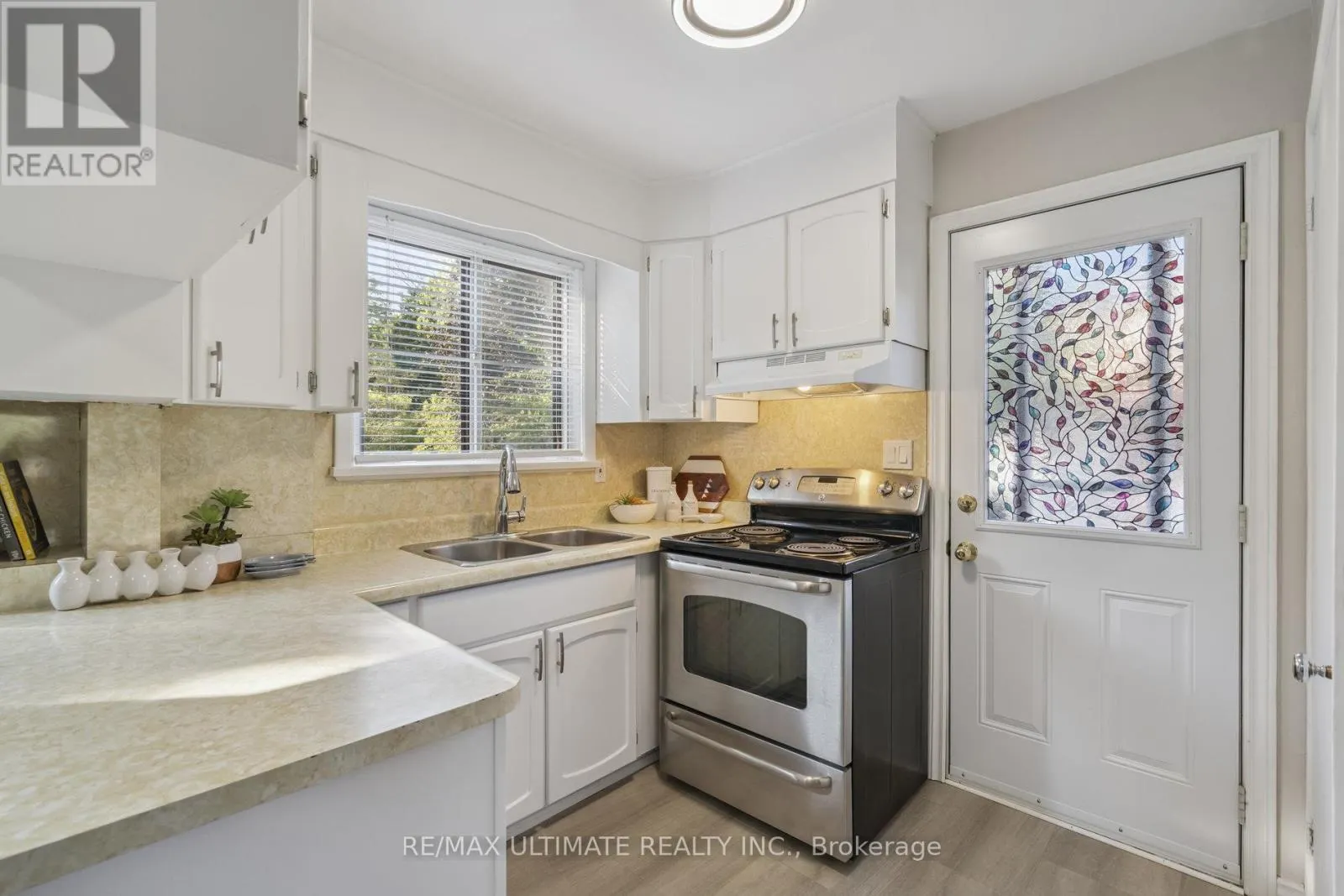 104 WAVERLEY DRIVE