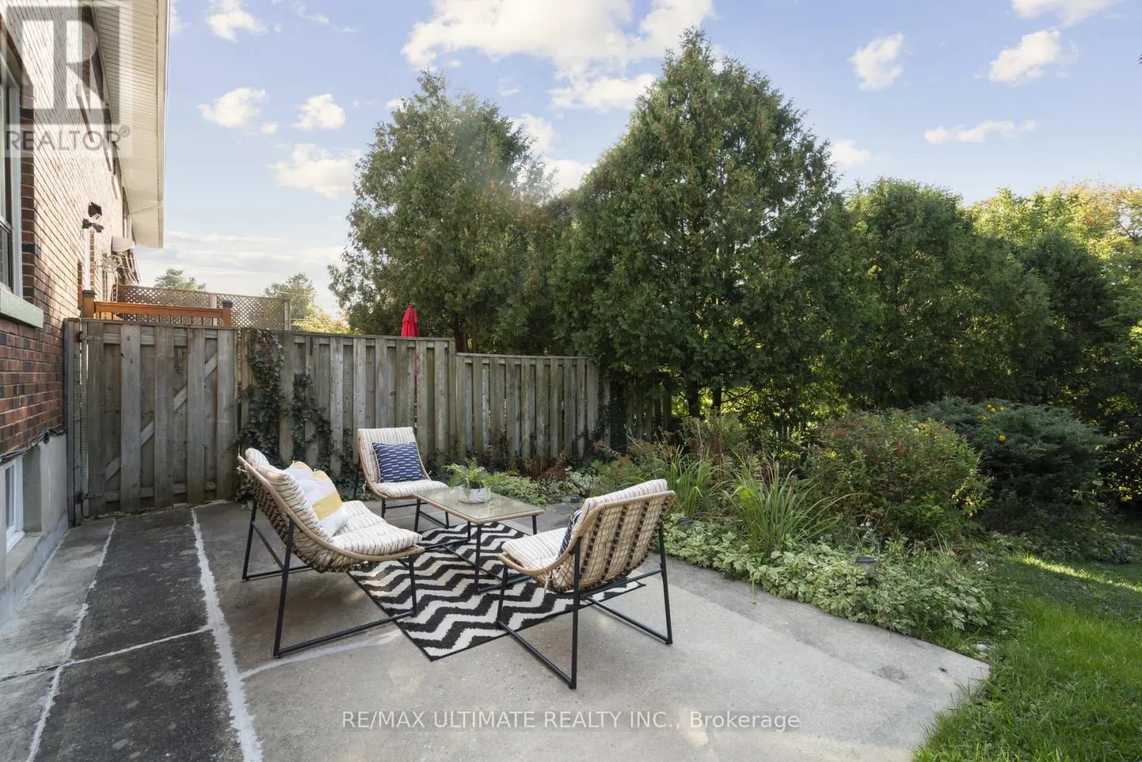 104 WAVERLEY DRIVE
