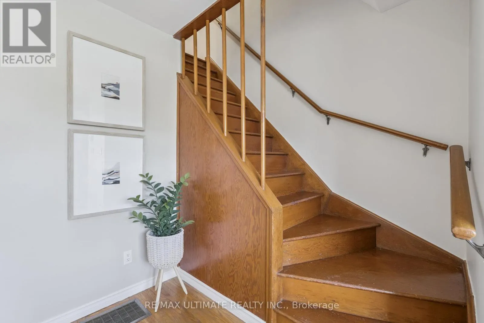 104 WAVERLEY DRIVE