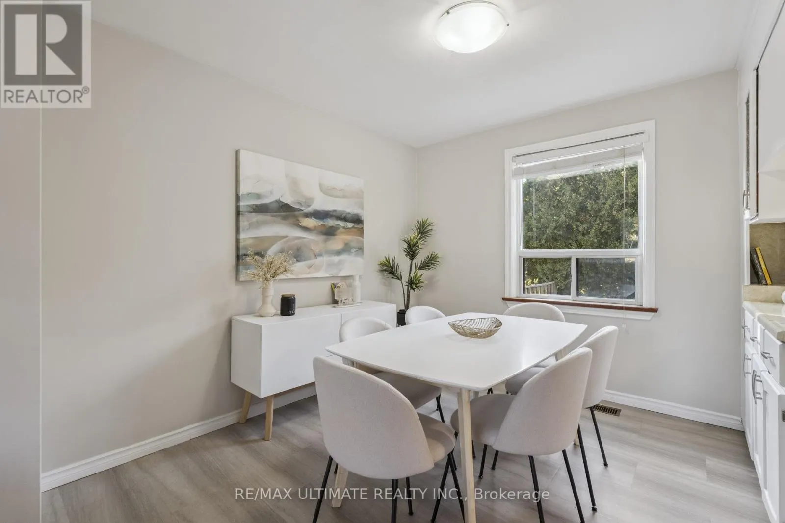 104 WAVERLEY DRIVE