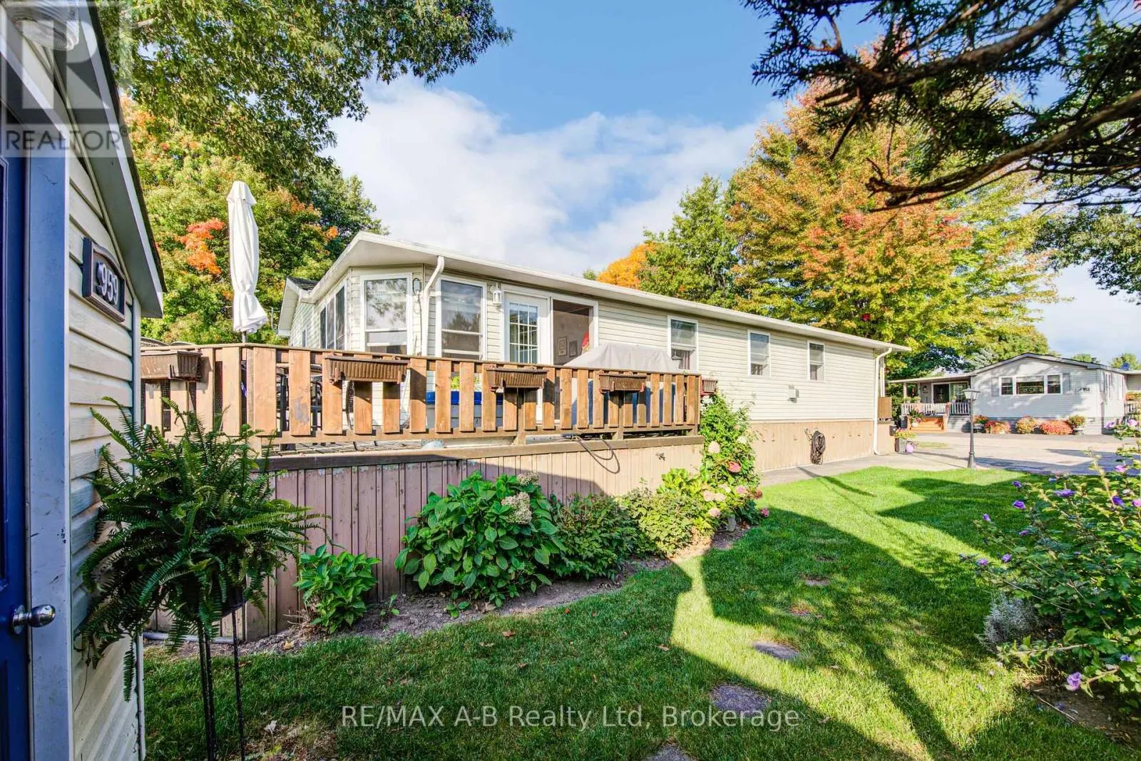 959 - 316489 31ST LINE, #959