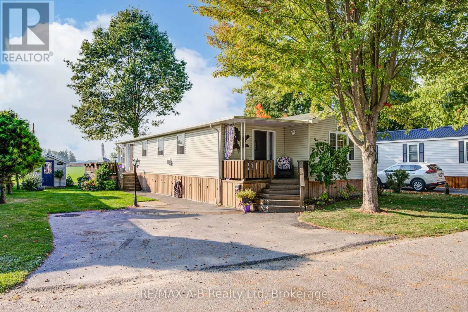 959 - 316489 31ST LINE, #959