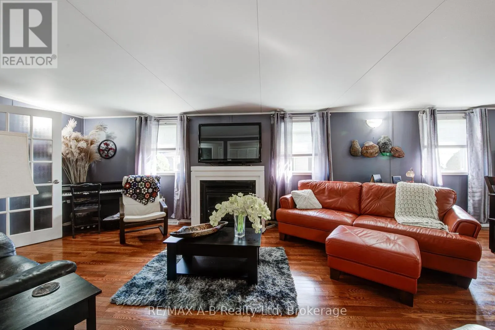 959 - 316489 31ST LINE, #959