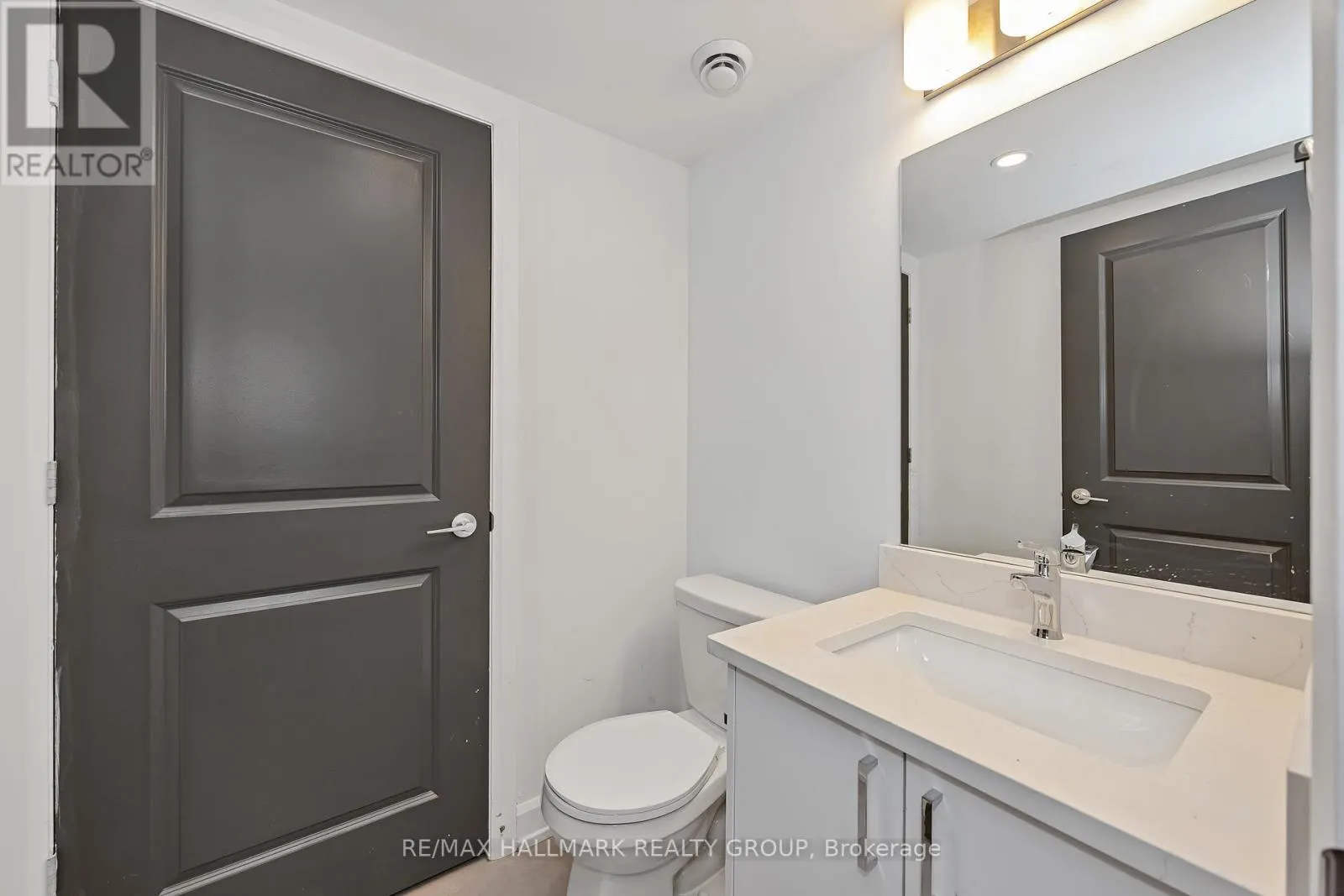 6104 RENAUD RD