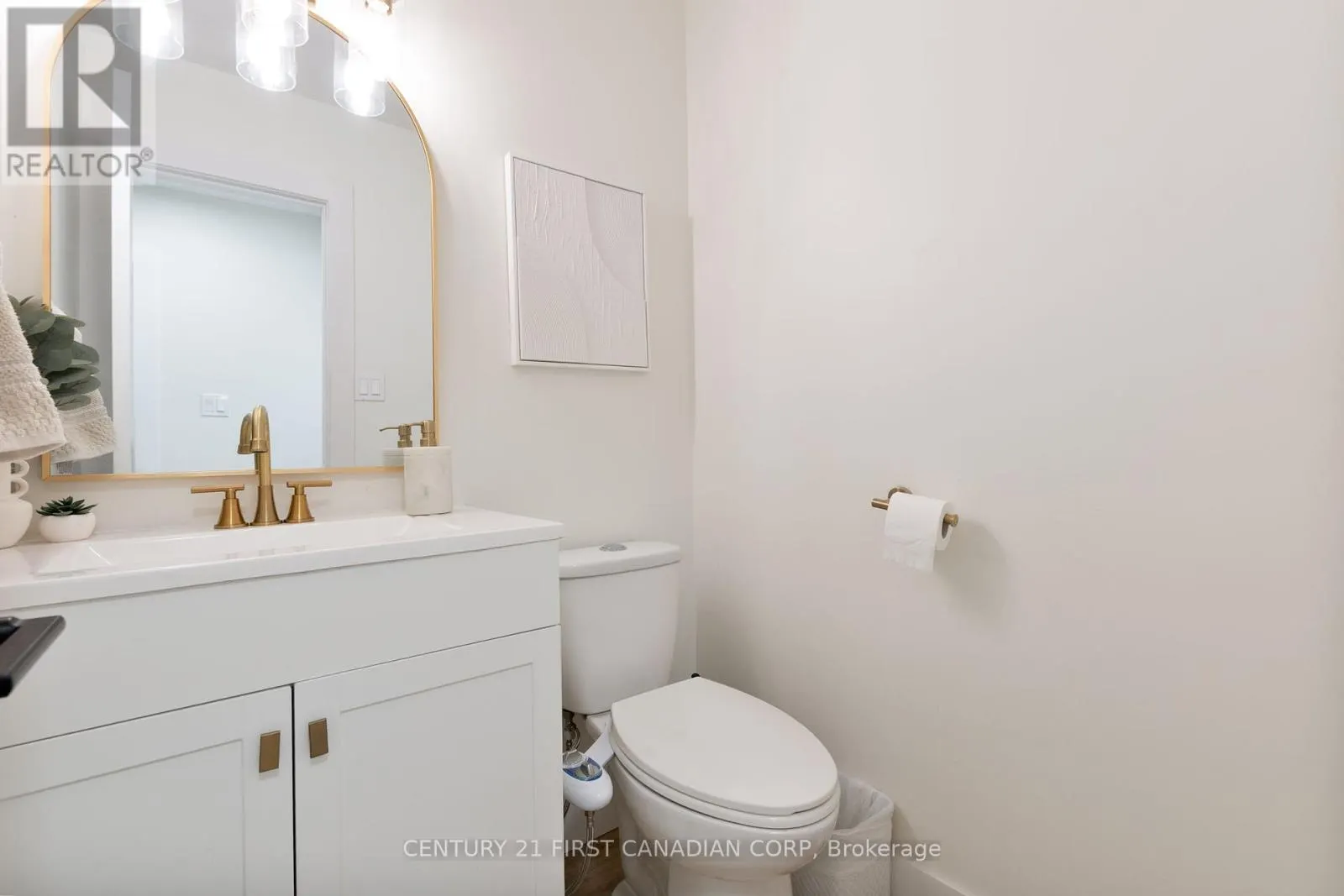 60 - 35 WATERMAN AVENUE, #60