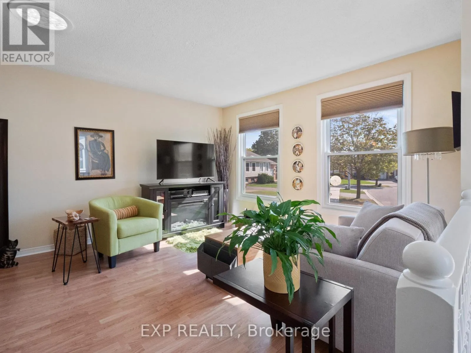 36 RAINBOW COURT