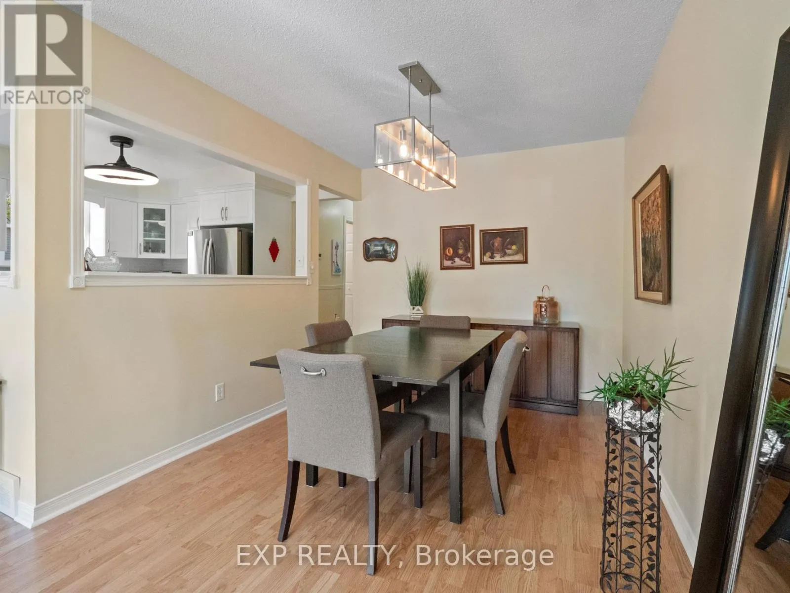 36 RAINBOW COURT