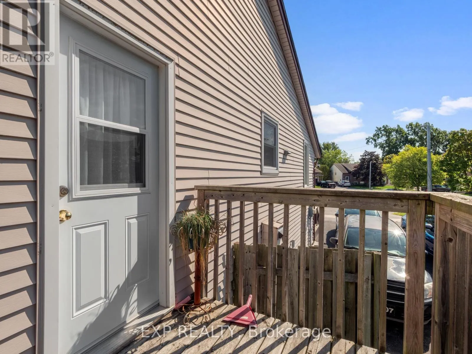 36 RAINBOW COURT