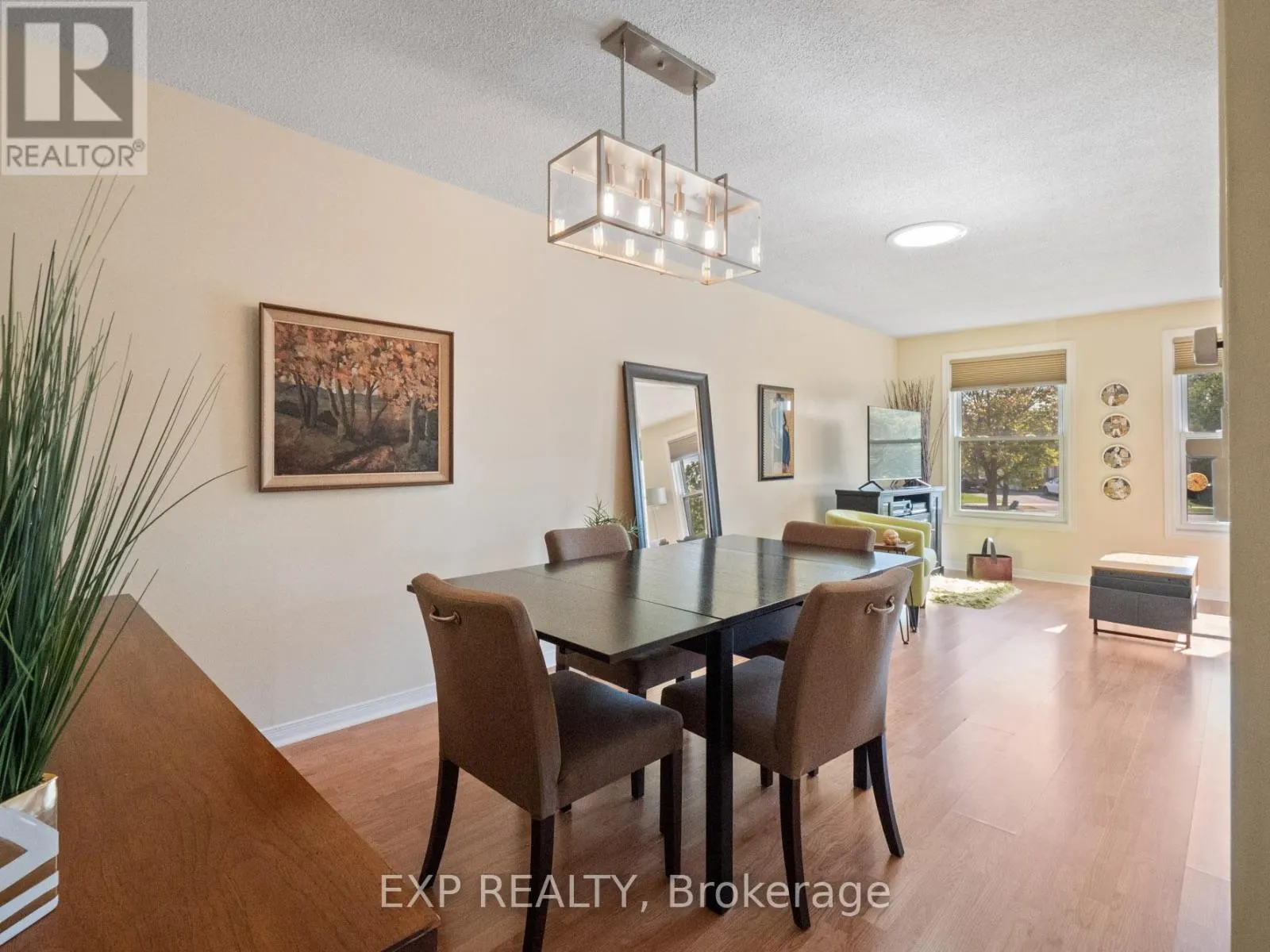 36 RAINBOW COURT