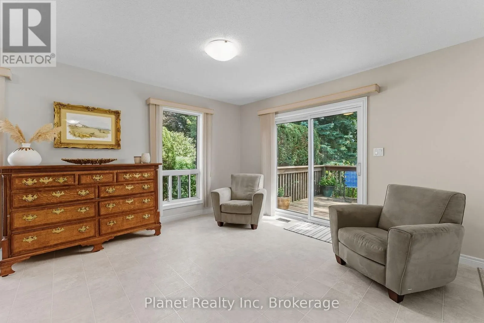 31 HONEYSUCKLE DRIVE