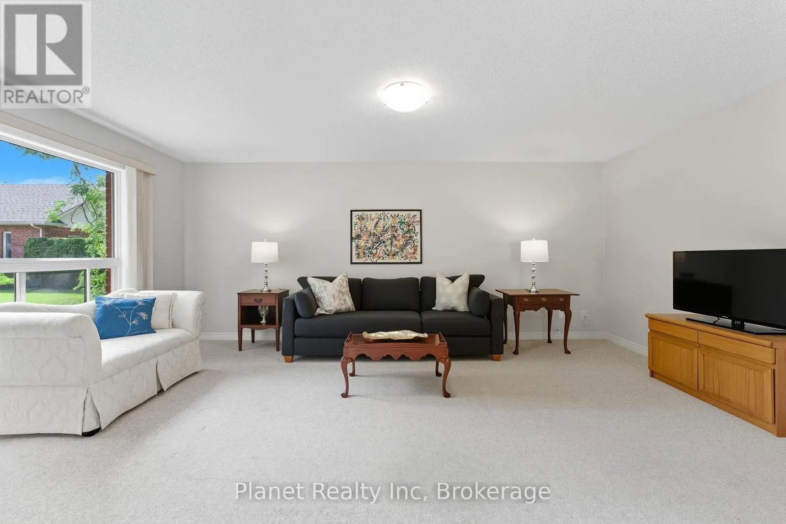31 HONEYSUCKLE DRIVE