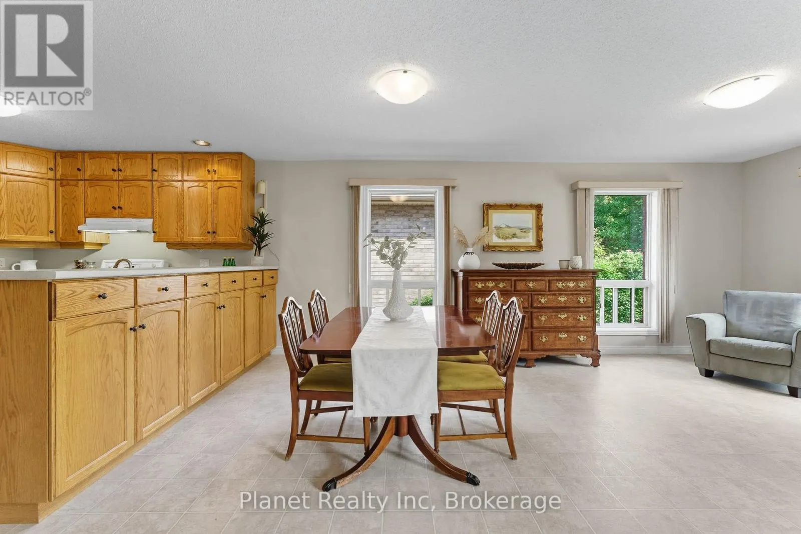 31 HONEYSUCKLE DRIVE