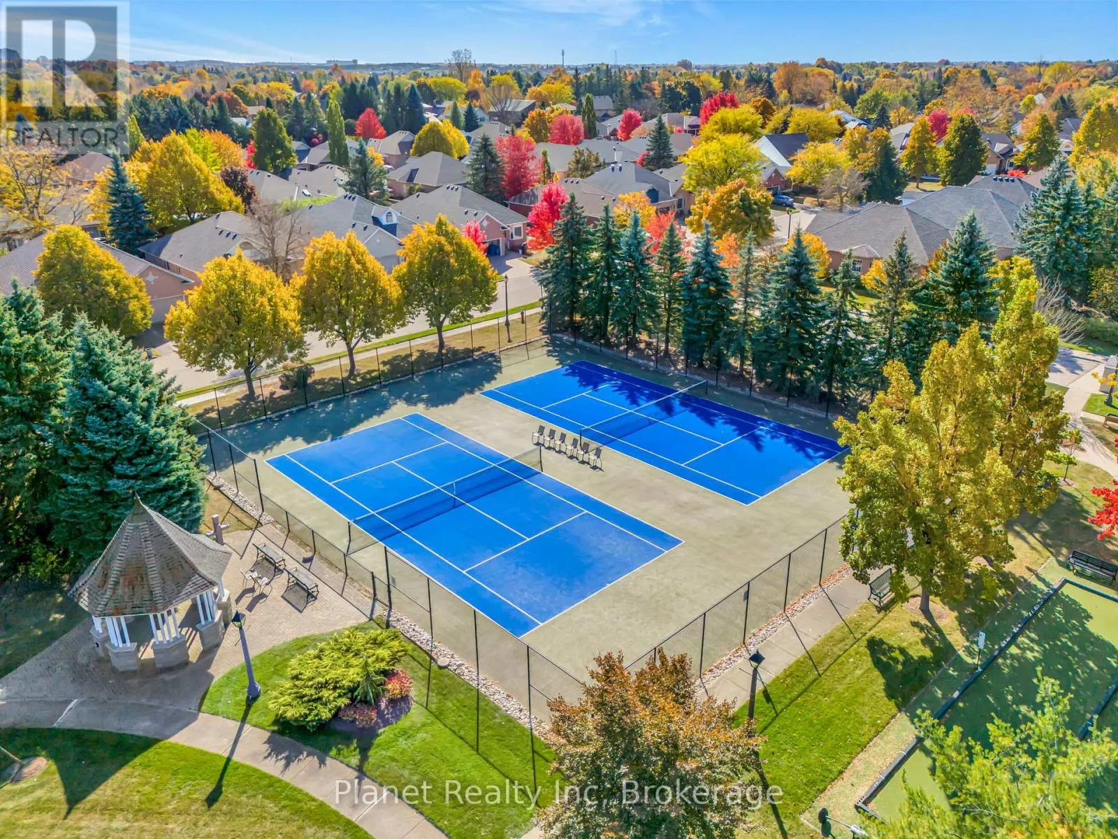 31 HONEYSUCKLE DRIVE