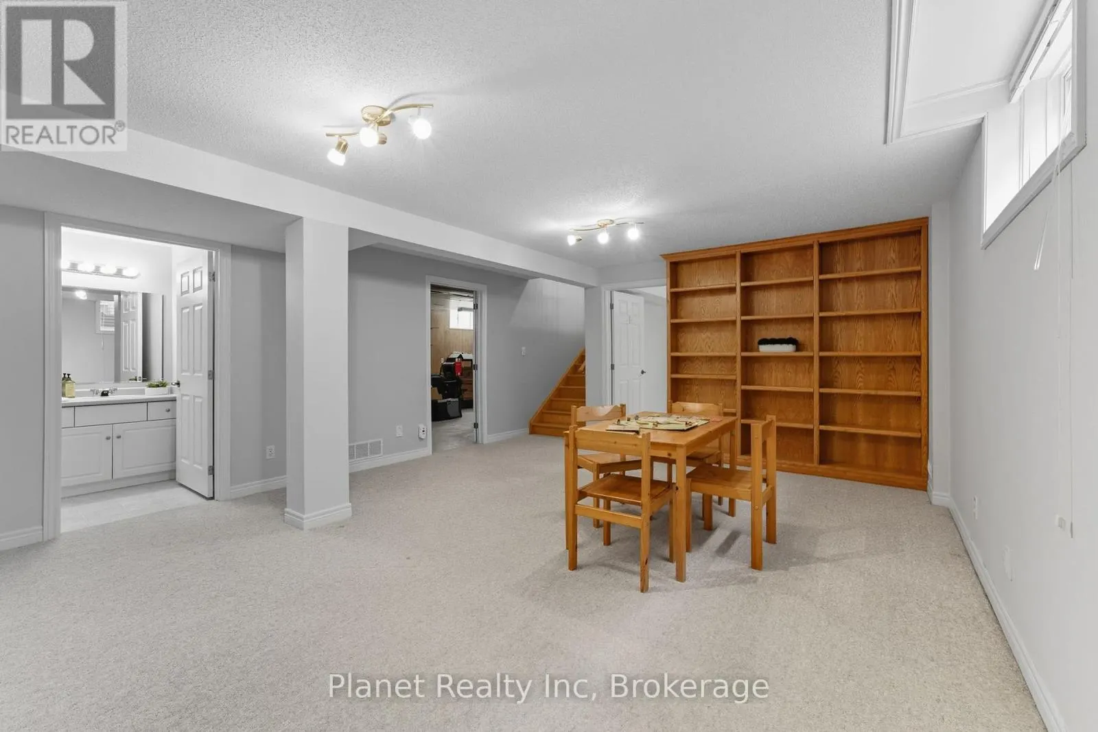 31 HONEYSUCKLE DRIVE