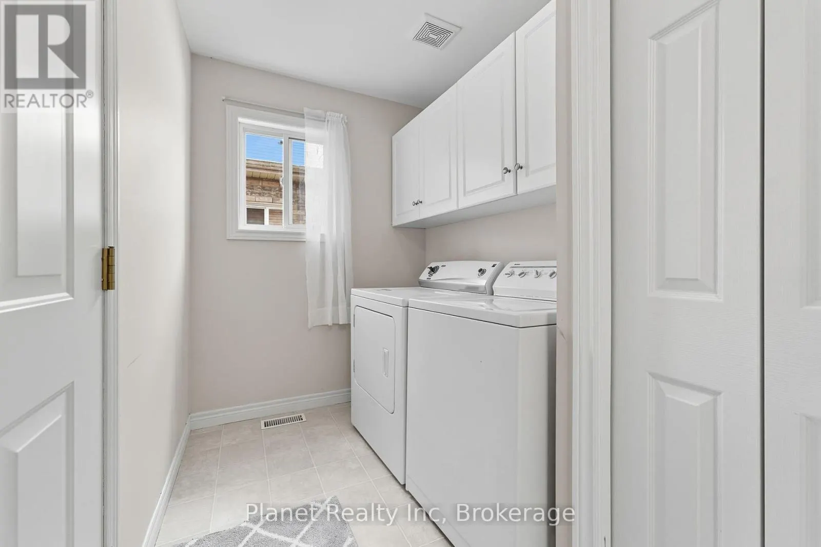31 HONEYSUCKLE DRIVE