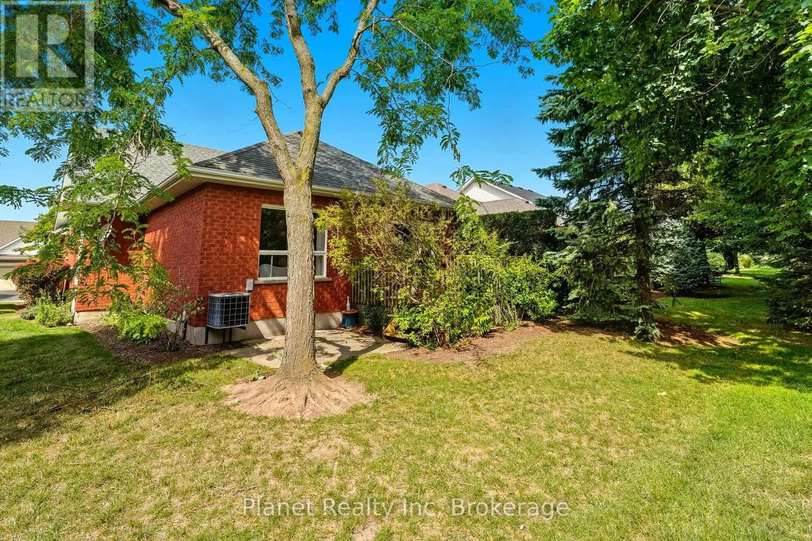 31 HONEYSUCKLE DRIVE