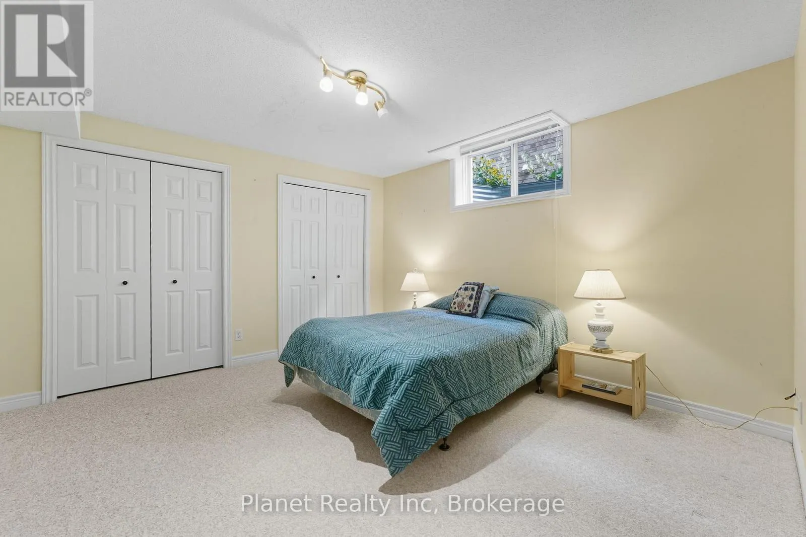 31 HONEYSUCKLE DRIVE