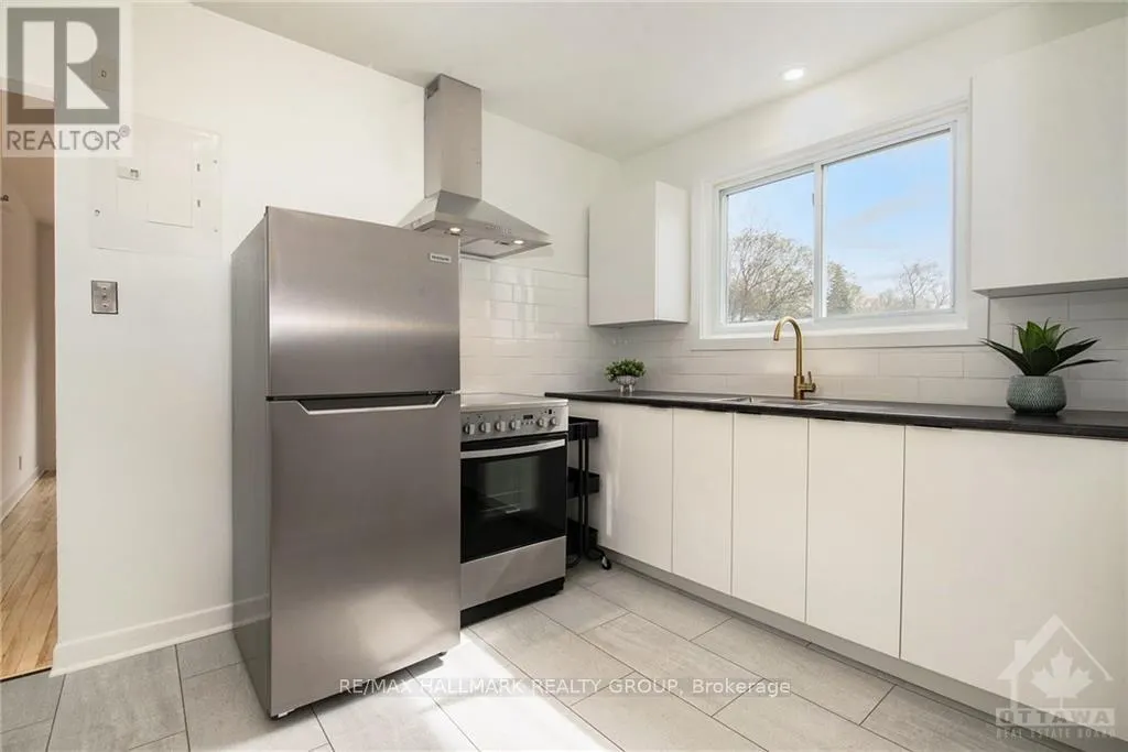 3 - 108 LEBRUN STREET