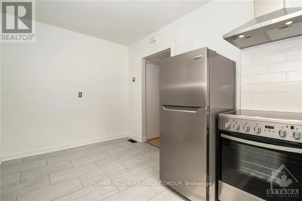 3 - 108 LEBRUN STREET