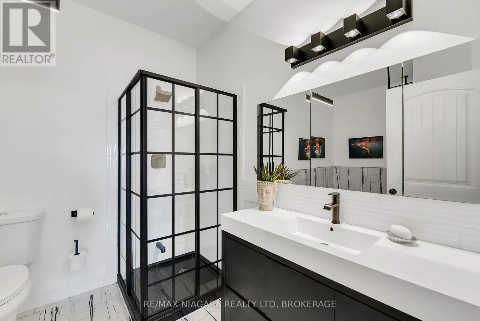 8738 UPPER CANADA DRIVE