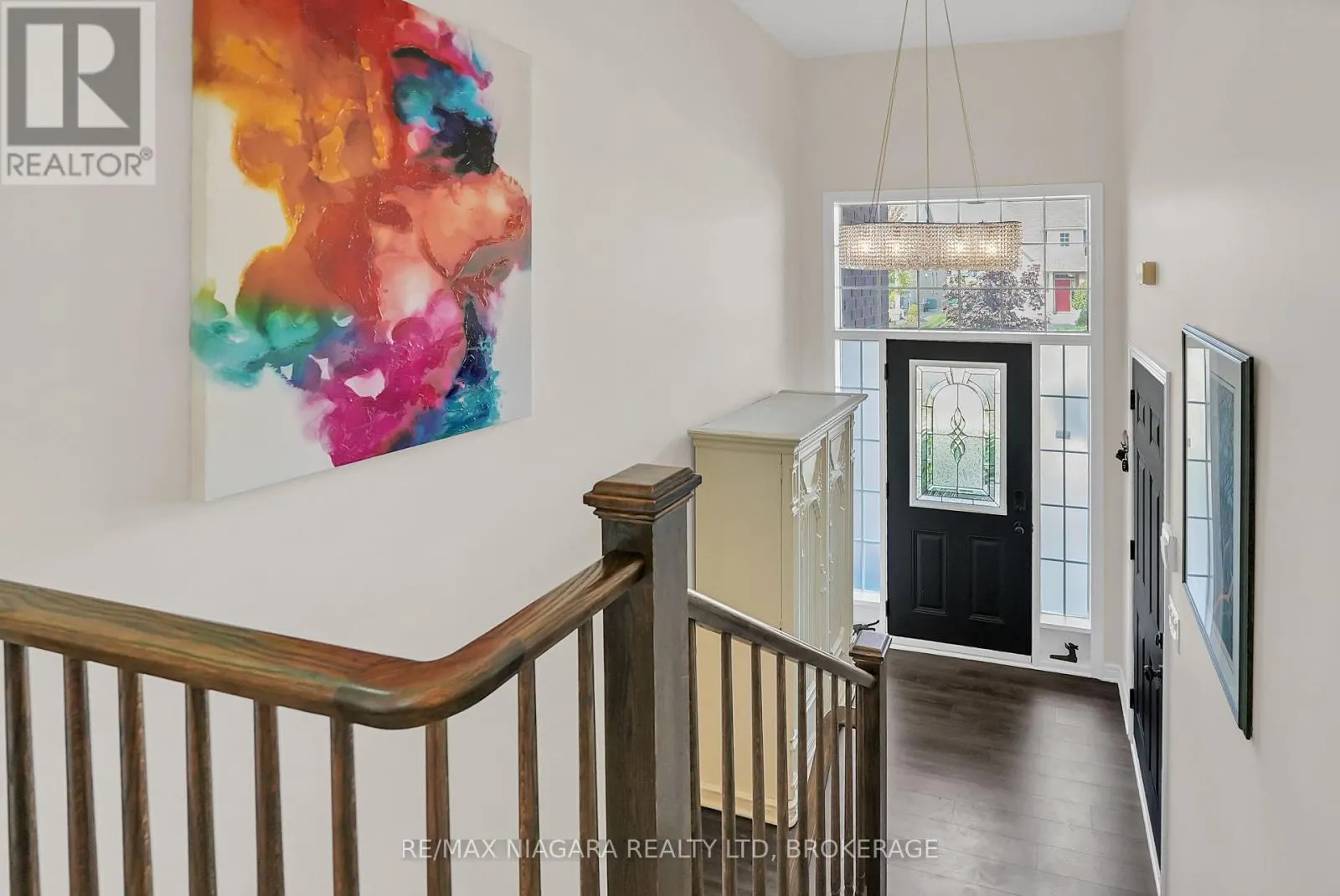 8738 UPPER CANADA DRIVE