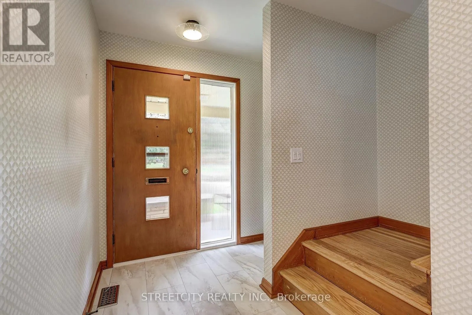 76 BLOOMFIELD DRIVE
