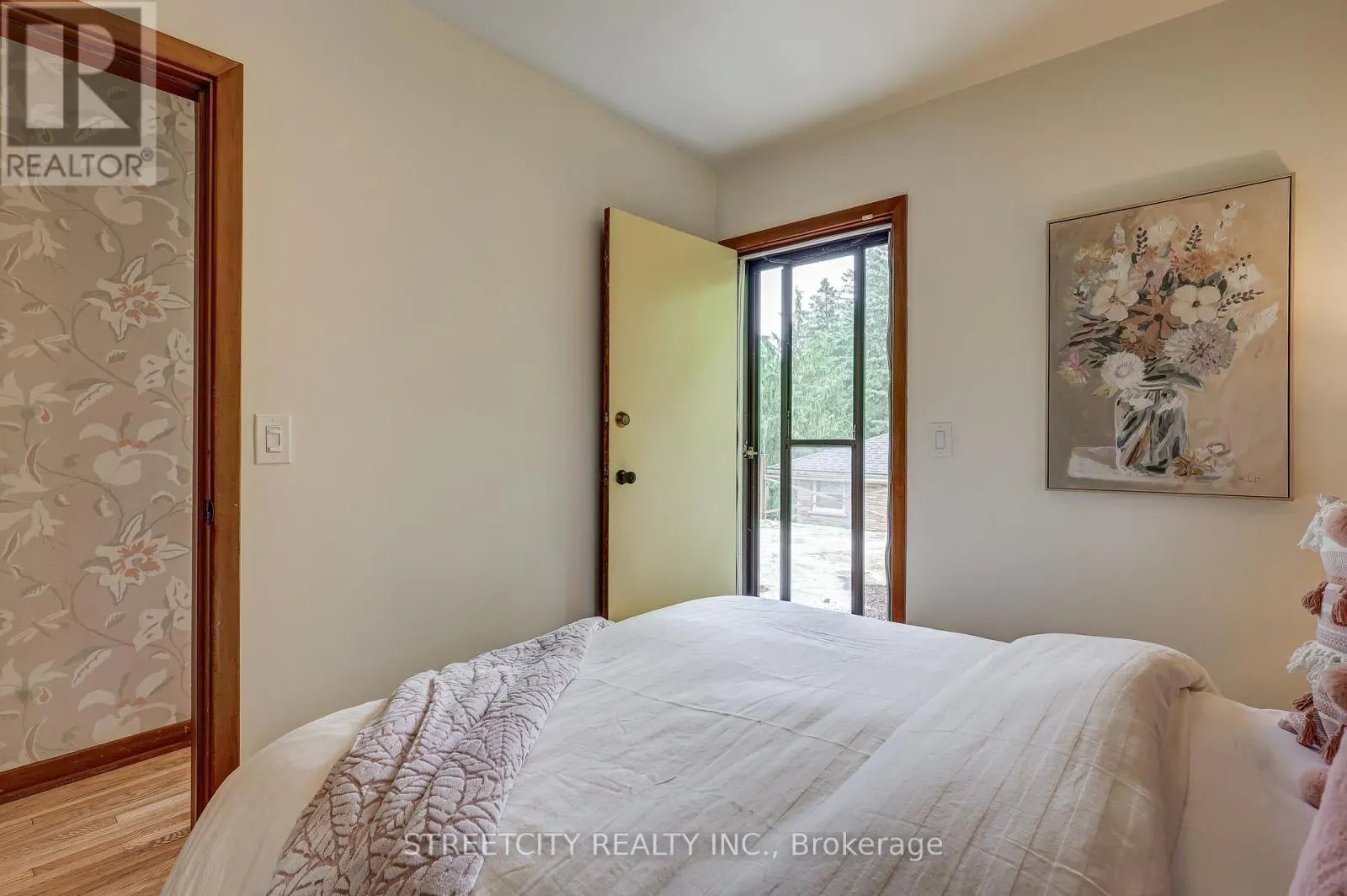 76 BLOOMFIELD DRIVE