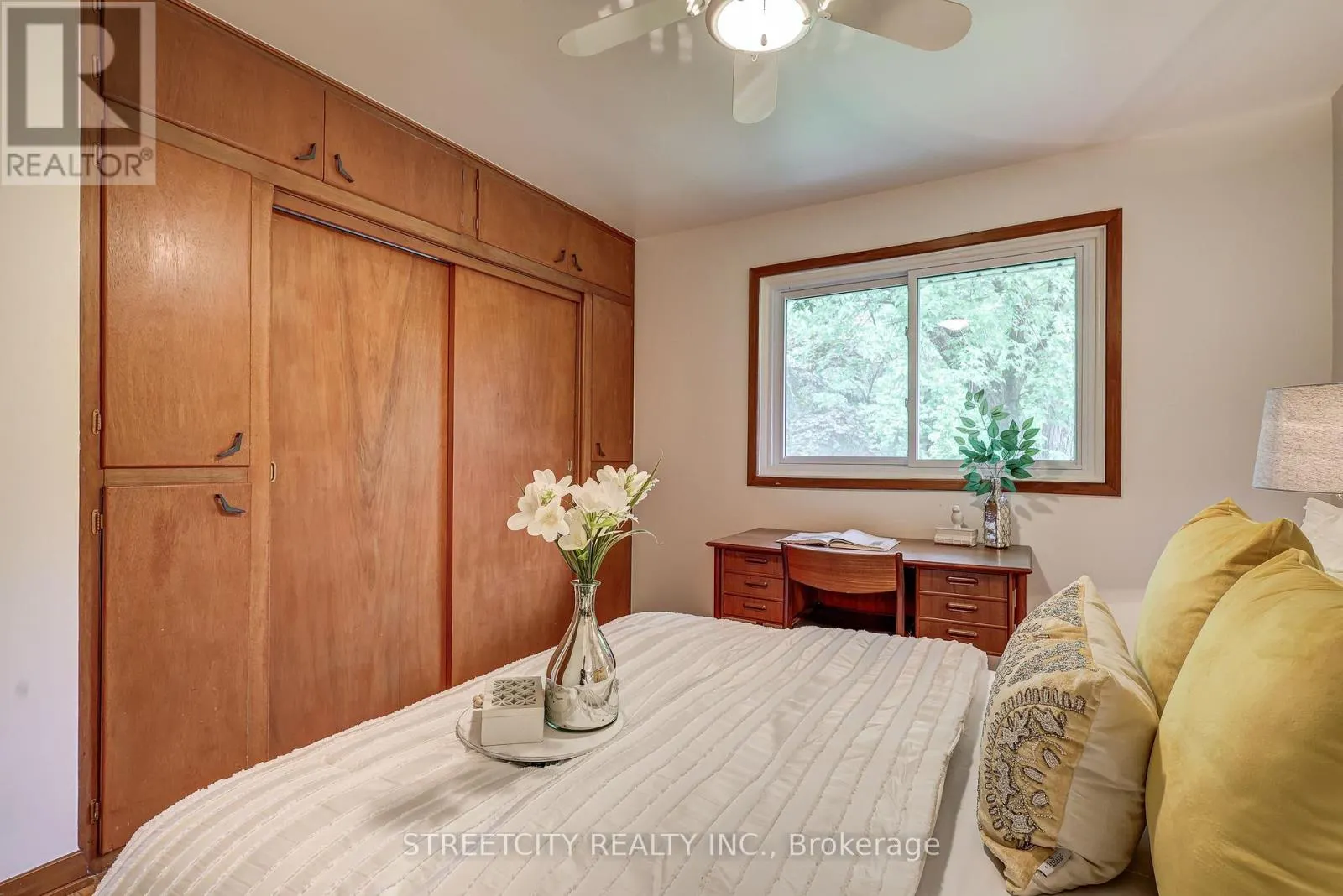 76 BLOOMFIELD DRIVE