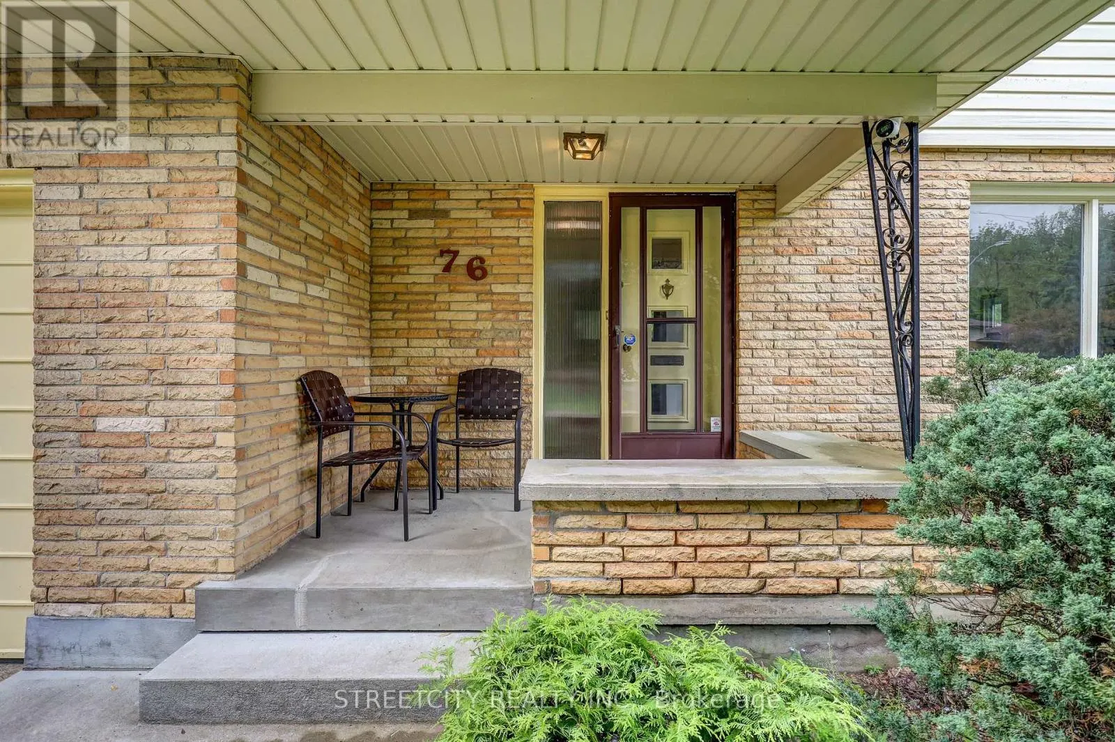 76 BLOOMFIELD DRIVE