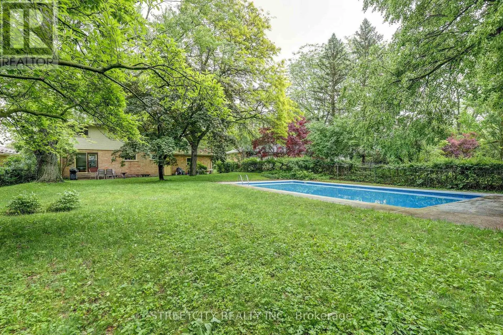 76 BLOOMFIELD DRIVE