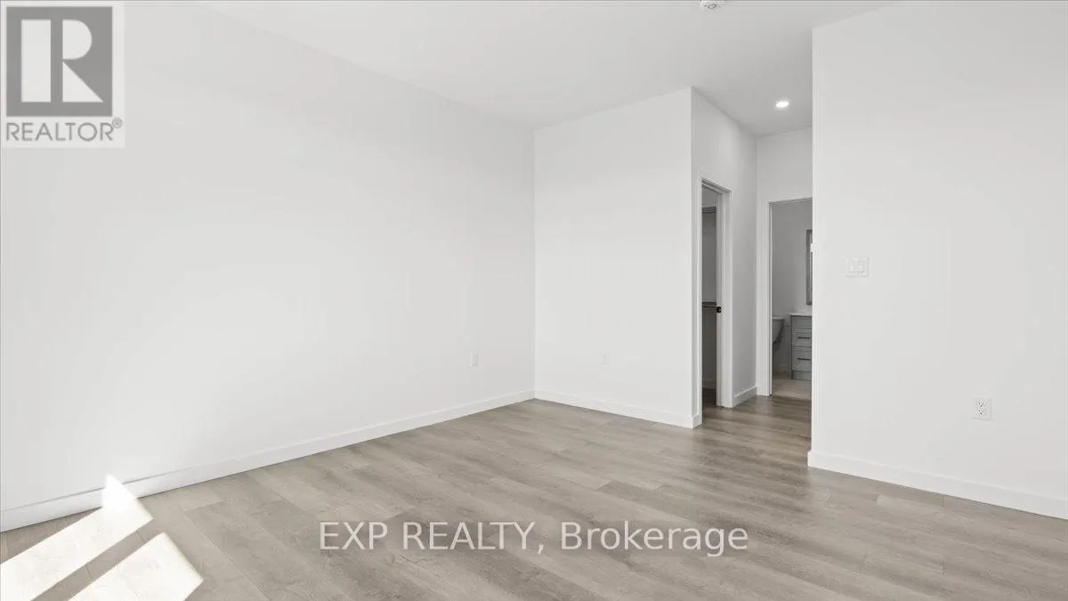 15 SUMMIT CRESCENT