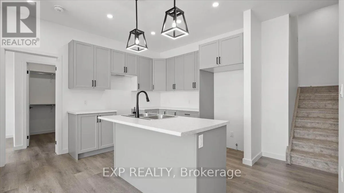 15 SUMMIT CRESCENT