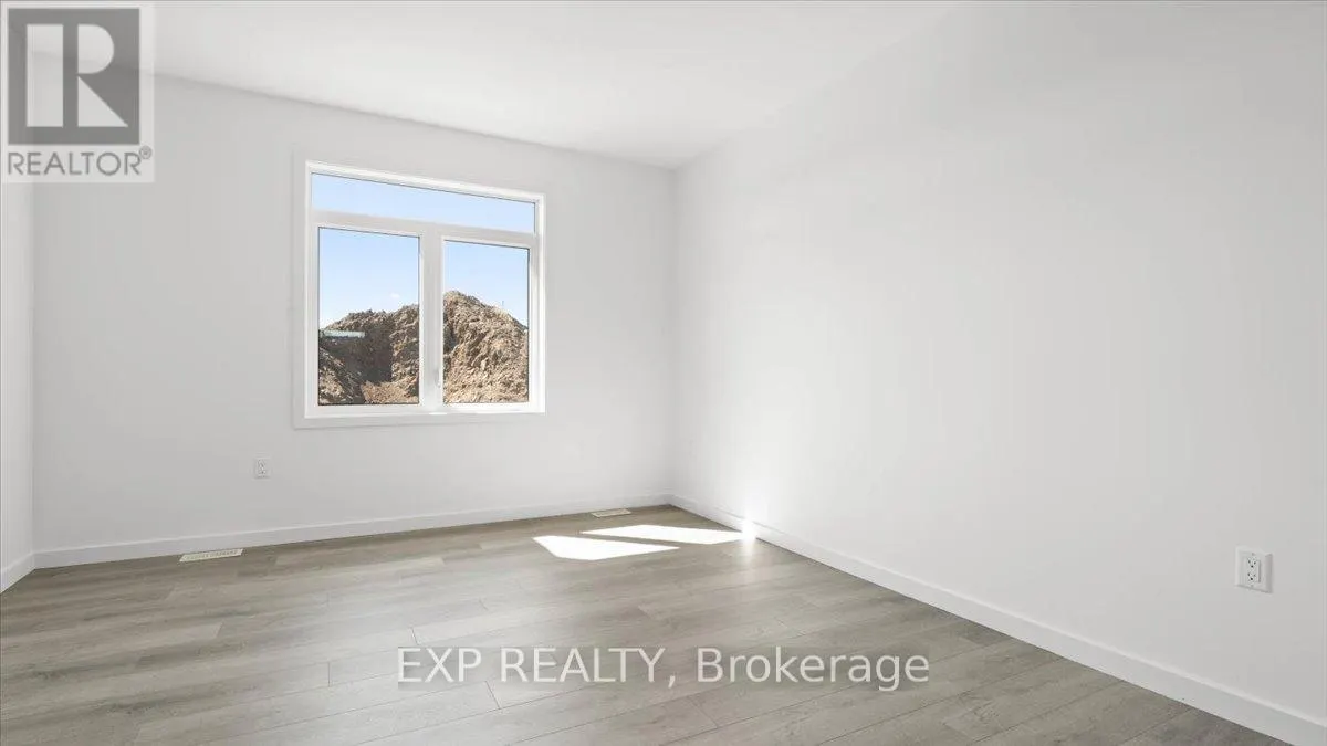 15 SUMMIT CRESCENT