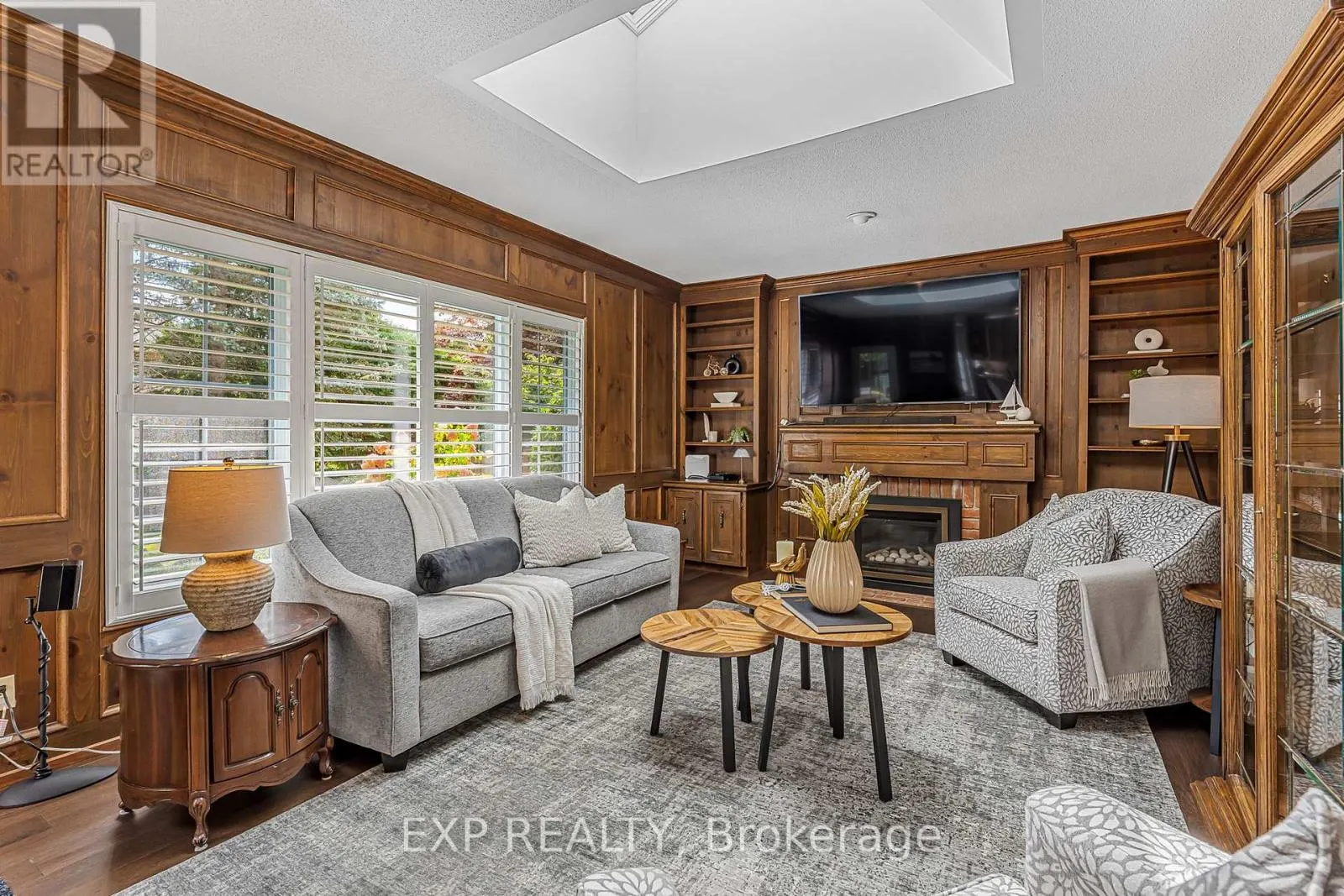 158 BROAD LEAF CRESCENT